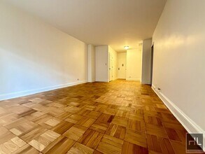 412 E 55th St in New York, NY - Building Photo - Building Photo