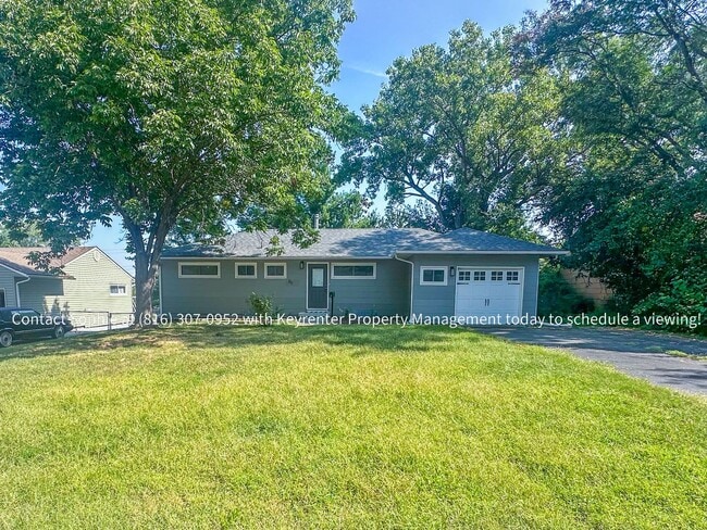 211 SW McClendon Dr