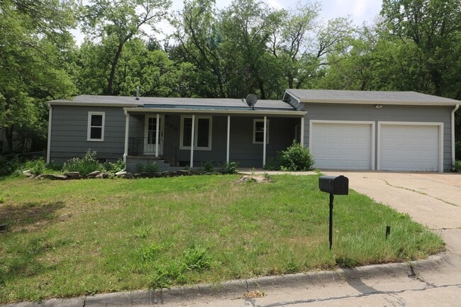 property at 400 Summit Ave