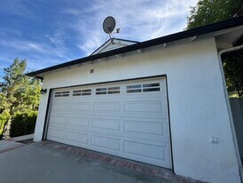 4929 Mecca Ave in Tarzana, CA - Building Photo