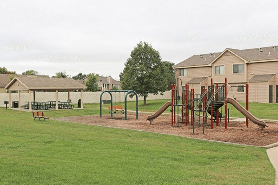 Springcreek Apartments and Townhomes in Derby, KS