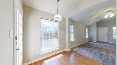 1000 Windmeadows Dr in College Station, TX - Building Photo - Building Photo