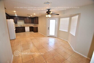 3849 E Joan De Arc Ave in Phoenix, AZ - Building Photo - Building Photo