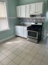 8353 S Brandon Ave in Chicago, IL - Building Photo - Building Photo