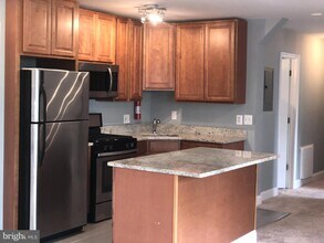 3142 Brinkley Rd-Unit -204 in Temple Hills, MD - Building Photo - Building Photo