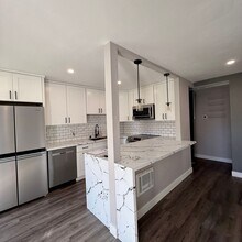 3454 Castle Glen Dr in San Diego, CA - Building Photo - Building Photo