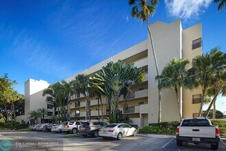 3000 NW 42nd Ave in Coconut Creek, FL - Building Photo - Building Photo