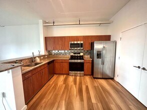 10 N Summerlin Ave in Orlando, FL - Building Photo - Building Photo