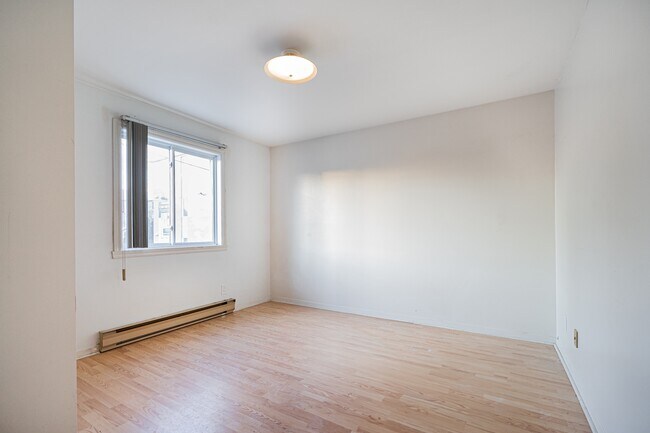property at 72 Rue de la Visitation