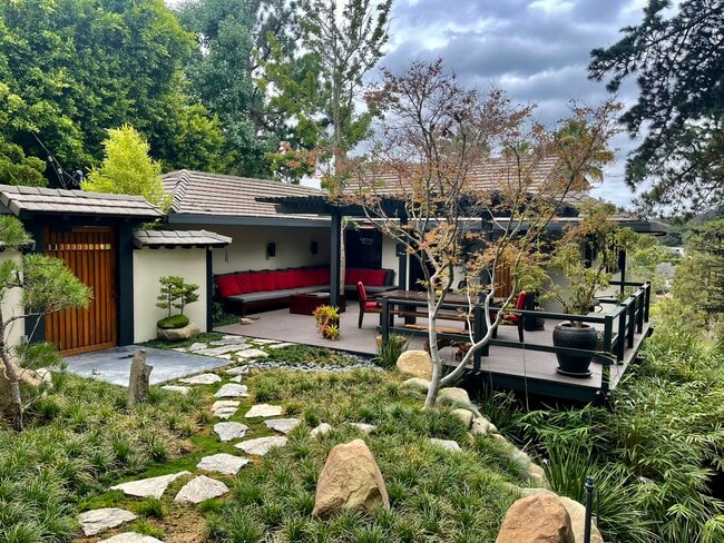 2005 N Sycamore Ave in Los Angeles, CA - Building Photo - Building Photo