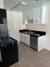 New York Apartments in Redlands, CA - Foto de edificio - Building Photo