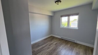194 Cedar St in Moncton, NB - Building Photo