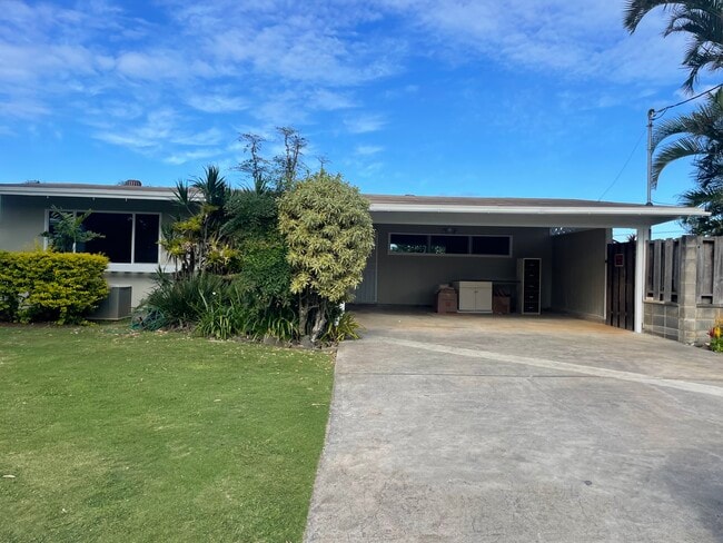 615 Ulumalu St in Kailua, HI - Building Photo - Building Photo