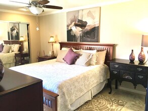 12212 N Paradise Village Pkwy W, Unit 234C in Phoenix, AZ - Building Photo - Building Photo