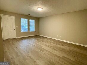 8381 Hollis St in Douglasville, GA - Building Photo - Building Photo