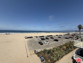 2 Catamaran St in Los Angeles, CA - Building Photo - Building Photo