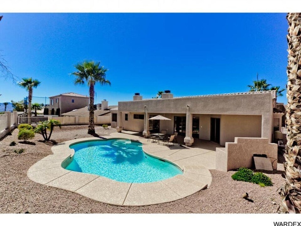 820 Paseo Granada in Lake Havasu City, AZ - Building Photo