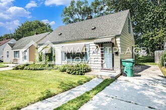 17097 Lincoln Ave in Eastpointe, MI - Foto de edificio - Building Photo