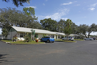 Evergreen Village in Zephyrhills, FL - Building Photo - Building Photo