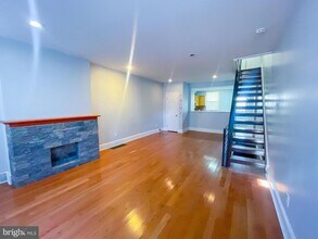 2113 Mountain St in Philadelphia, PA - Building Photo - Building Photo