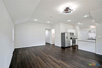 2973 Greenbriar Rd in Seguin, TX - Building Photo - Building Photo