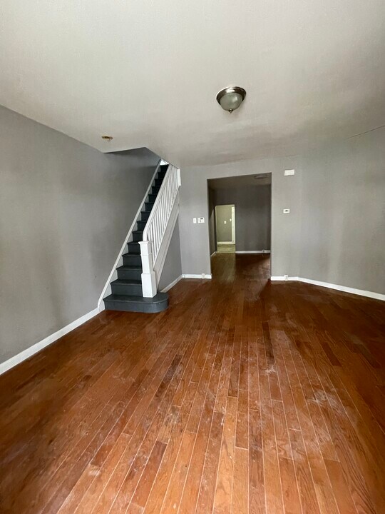 5640 Malcolm St Photo