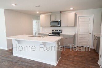 133 Painted Lady Lp in Savannah, GA - Building Photo - Building Photo