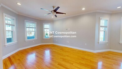 41 Sydney St, Unit 1 in Medford, MA - Foto de edificio - Building Photo