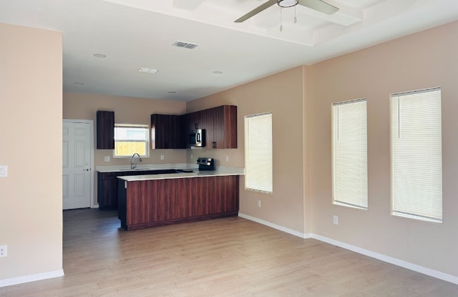 2918 W Driftwood St in Edinburg, TX - Building Photo - Building Photo