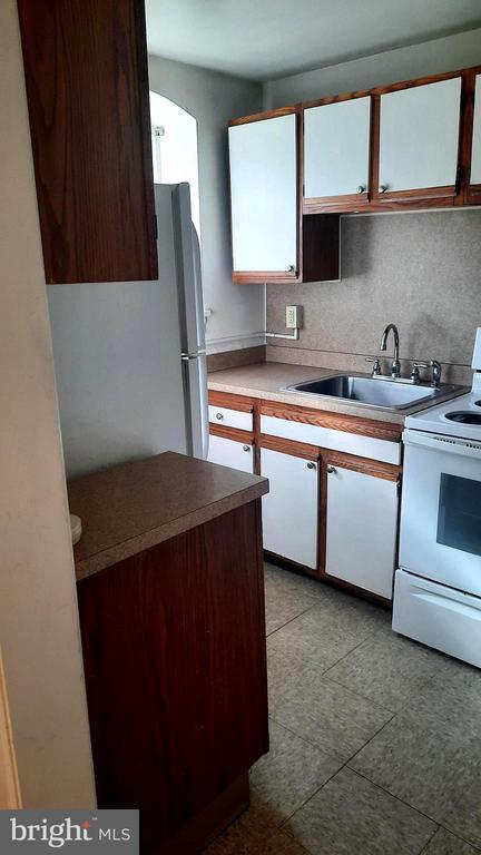 property at 12 S Filbert St