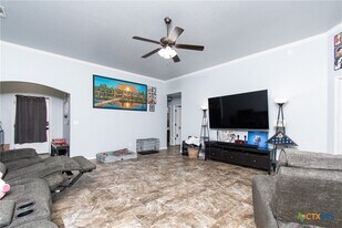 7601 Zircon Dr in Killeen, TX - Building Photo