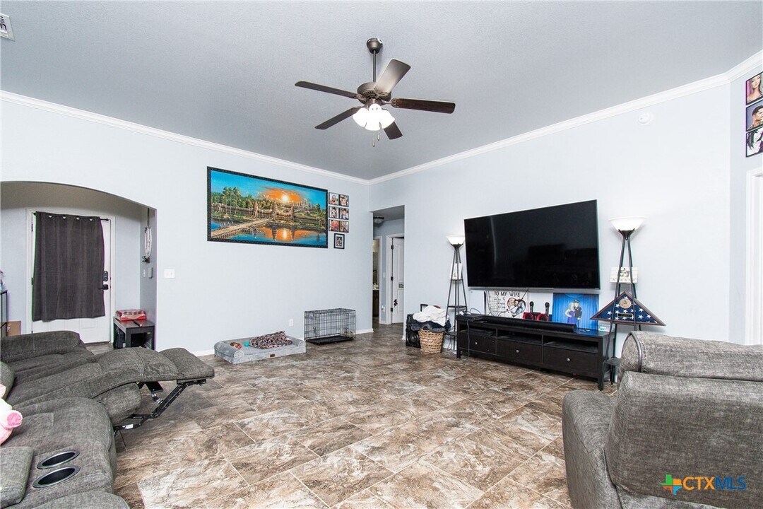 7601 Zircon Dr in Killeen, TX - Foto de edificio