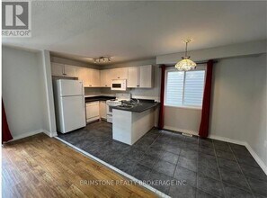 52 Admiral Crescent in Essa, ON - Building Photo - Building Photo