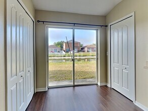 8046 Canterbury Lake Blvd in Tampa, FL - Building Photo - Building Photo