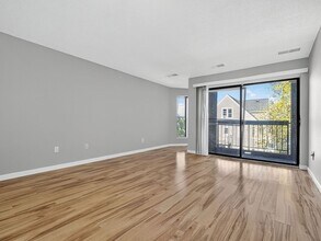 59-69-69 Msgr Patrick J Lydon Way, Unit 311 in Boston, MA - Building Photo - Building Photo