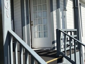 2601 Grand Ave, Unit 1 in Everett, WA - Building Photo - Building Photo