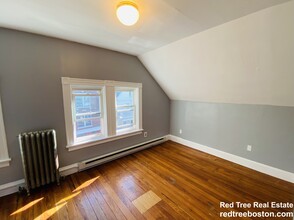 33 Coolidge Rd, Unit 3 in Boston, MA - Building Photo - Building Photo