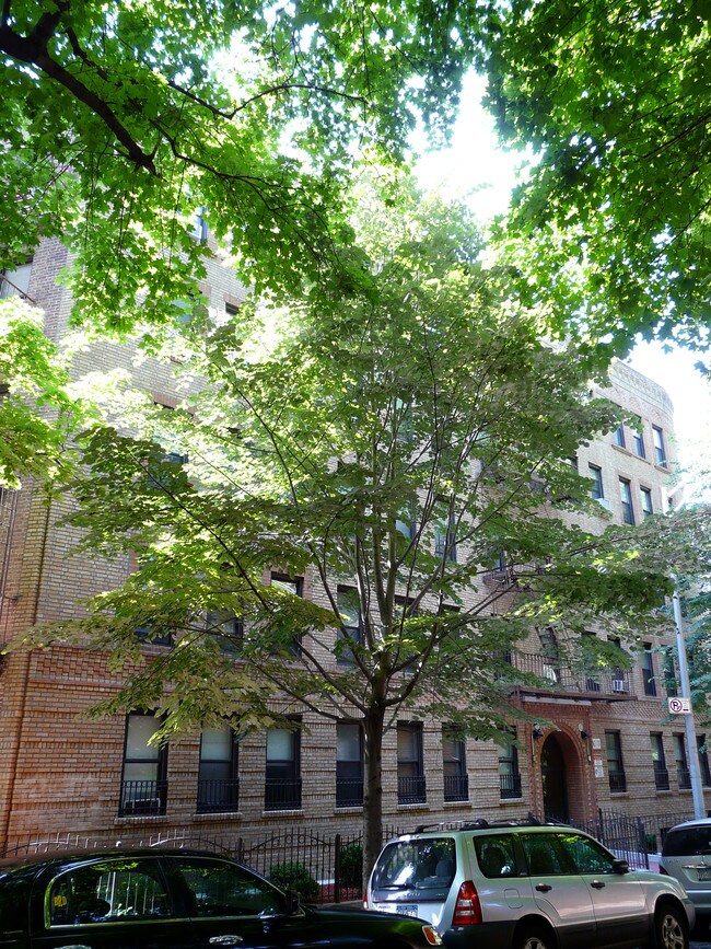 4652 Manhattan College Pky in Bronx, NY - Building Photo - Building Photo