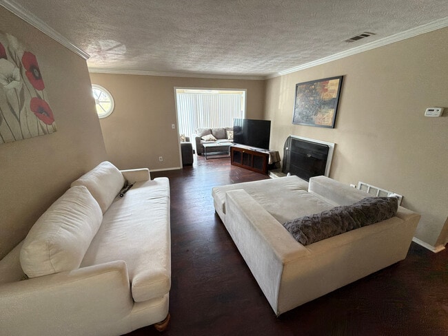 property at 1386 Brockett Pl