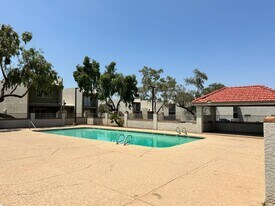 2801 E Monte Cristo Ave in Phoenix, AZ - Building Photo