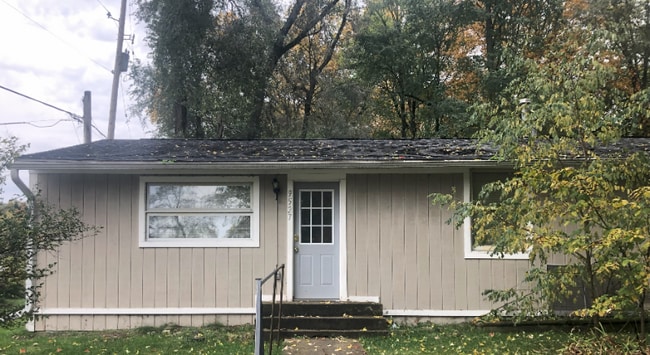 property at 9527 W Main St