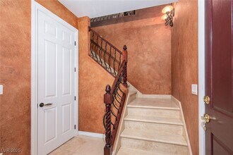 808 Dana Hills Ct in Las Vegas, NV - Building Photo - Building Photo