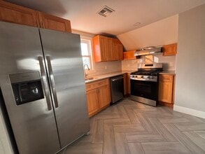 426 Stuyvesant Ave, Unit 3 in Irvington, NJ - Foto de edificio - Building Photo