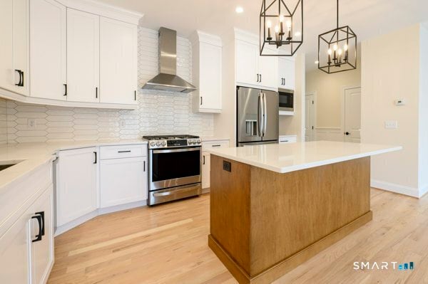 property at 3 Yorkshire Ct