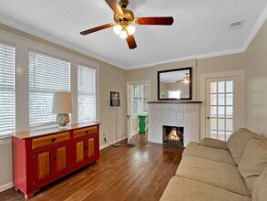 521 E 49th St in Savannah, GA - Building Photo - Building Photo