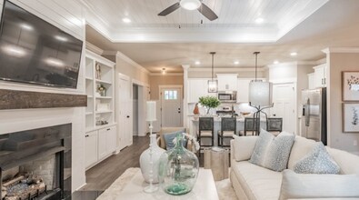 14872 Demarie Ln in Athens, AL - Foto de edificio - Building Photo