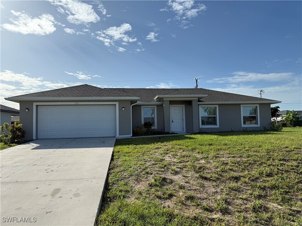 2915 NW 6th Pl in Cape Coral, FL - Building Photo
