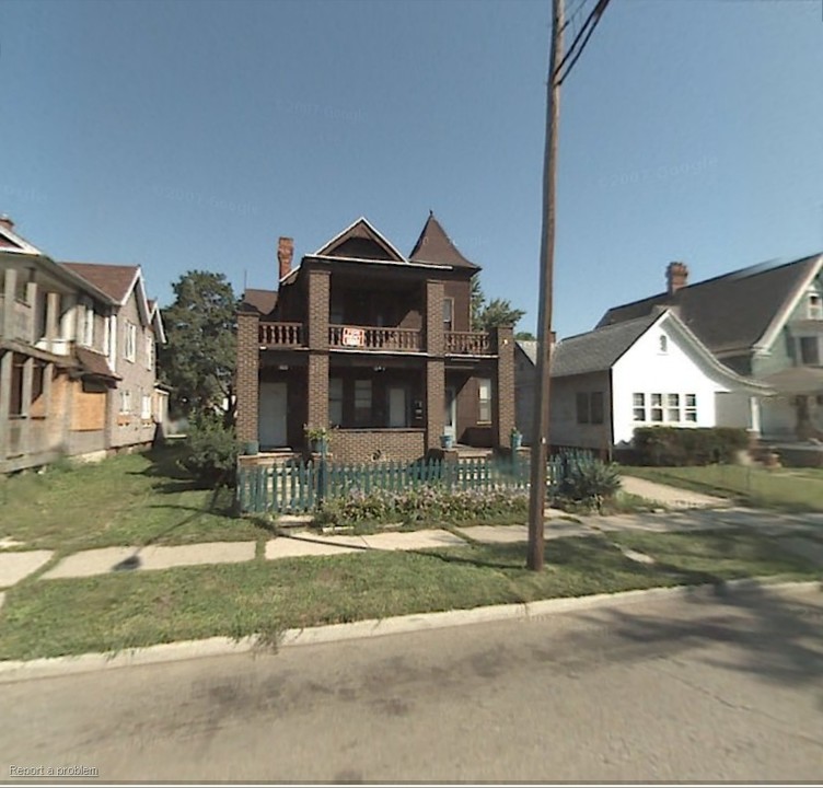 912 Harding Ave in Toledo, OH - Foto de edificio