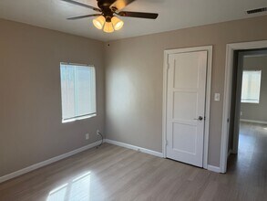 132 Clover St in Woodland, CA - Building Photo - Building Photo