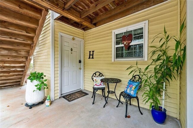 property at 6808 Glenridge Dr